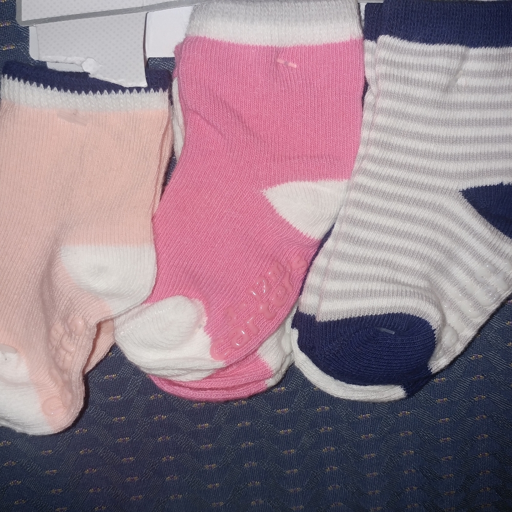 NEW $16 Carter's baby girl socks